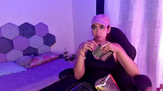 Horny tgn online show from November 15, 2025, 6:59 pm