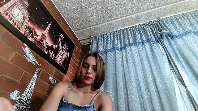 Snapshot of ValeriaLacrozee chatting on March 2, 2025, 7:12 pm ValeriaLacrozee online show from March 2, 2025, 7:12 pm