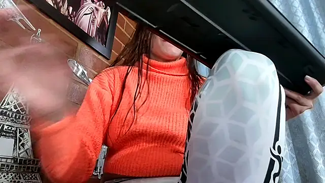 Snapshot of ValeriaLacrozee chatting on March 6, 2025, 8:27 pm ValeriaLacrozee online show from March 6, 2025, 8:27 pm