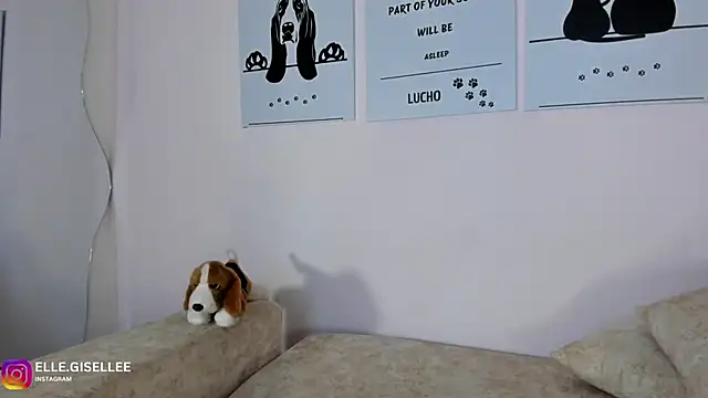 ElleGisellee online show from February 25, 2025, 1:17 pm