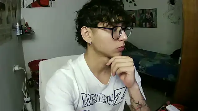 Dillom420 online show from December 19, 2025, 5:03 am