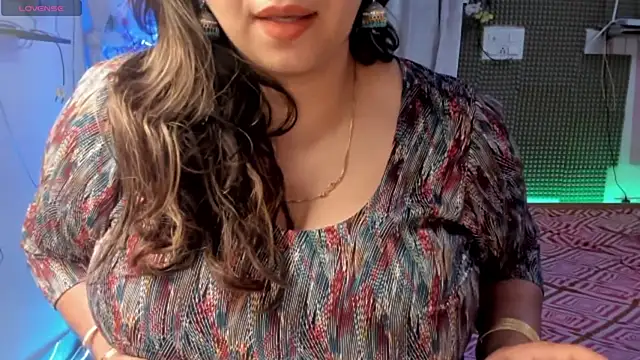 Gulabi Queen online show from February 2, 2025, 3:39 pm