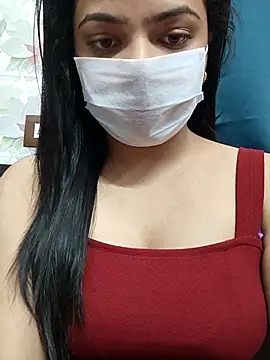 Myloveurvi online show from December 22, 2025, 5:10 pm