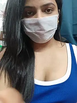 Myloveurvi online show from February 24, 2026, 4:27 pm