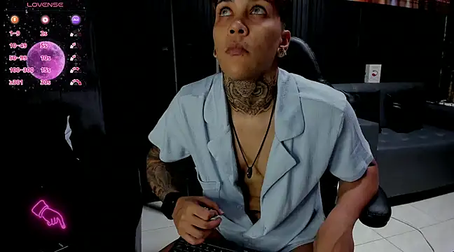 ZhoeStrong online show from February 8, 2025, 6:44 pm