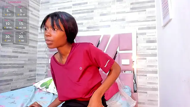 Snapshot of ebony_march chatting on February 5, 2025, 6:37 pm ebony march online show from February 5, 2025, 6:37 pm