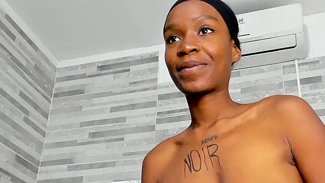 Snapshot of ebony_march chatting on September 19, 2025, 7:03 pm ebony march online show from September 19, 2025, 7:03 pm