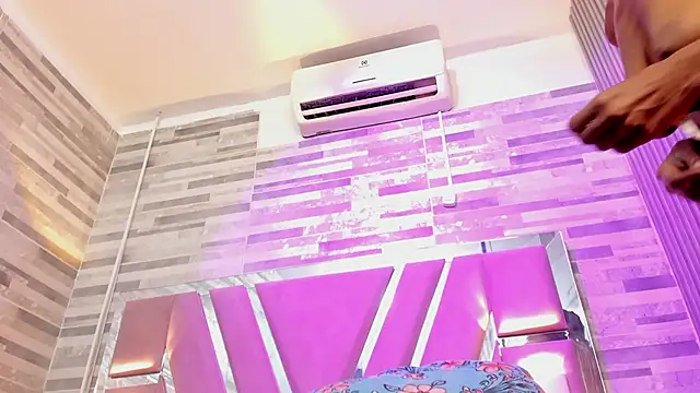 Snapshot of ebony_march chatting on November 22, 2025, 6:18 pm ebony march online show from November 22, 2025, 6:18 pm