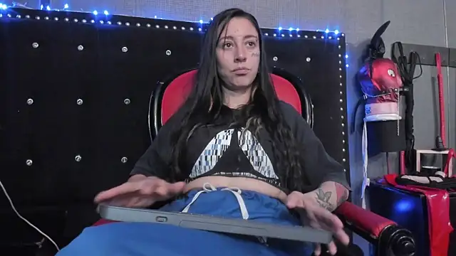 LusstCruella online show from January 19, 2025, 7:15 pm