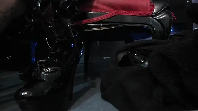 LusstCruella online show from January 20, 2025, 9:53 pm