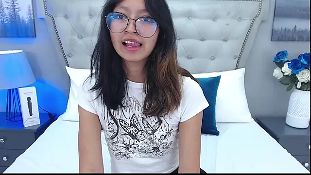 Yommi Winx online show from March 11, 2025, 5:05 am