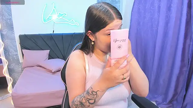 Krysstal tay online show from April 14, 2026, 12:11 pm