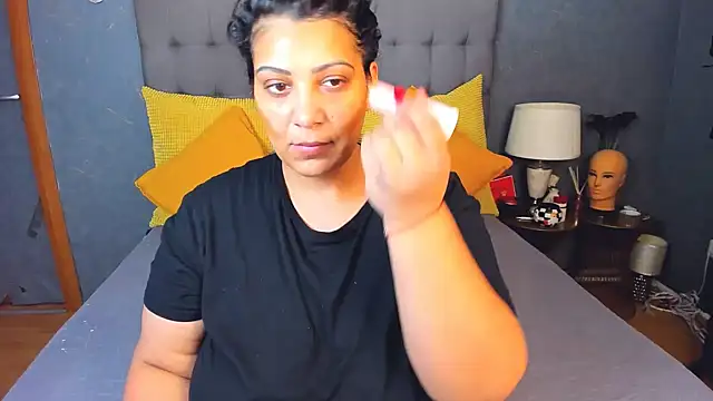 AmyCubes online show from February 21, 2026, 5:52 am