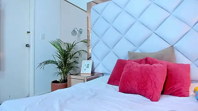 melaniee jones online show from December 23, 2024, 6:16 pm