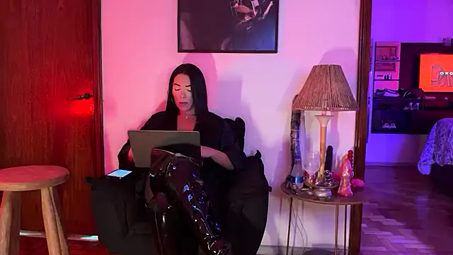 Snapshot of mistresslaviniabr chatting on February 23, 2025, 2:18 am mistresslaviniabr online show from February 23, 2025, 2:18 am