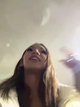 Nikol Rang   online show from March 3, 2025, 7:21 am