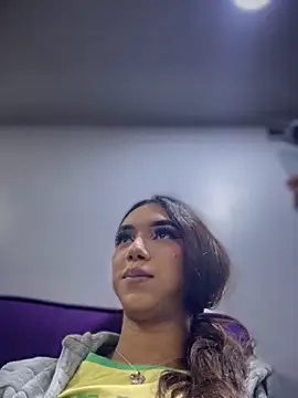 Nikol Rang   online show from October 9, 2025, 12:41 am