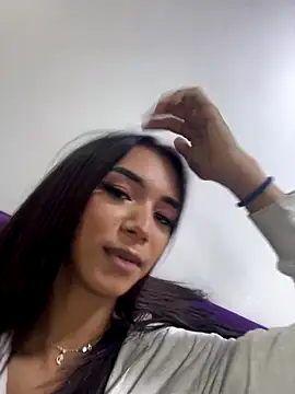 Nikol Rang   online show from November 5, 2025, 6:30 pm