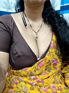 Snapshot of bhuvana555 chatting on March 19, 2025, 3:52 am bhuvana555 online show from March 19, 2025, 3:52 am