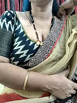 Snapshot of bhuvana555 chatting on November 4, 2025, 4:50 pm bhuvana555 online show from November 4, 2025, 4:50 pm