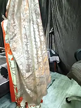 Snapshot of bhuvana555 chatting on February 7, 2026, 5:44 am bhuvana555 online show from February 7, 2026, 5:44 am