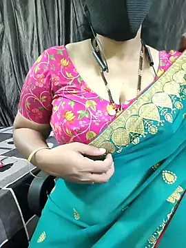 Snapshot of bhuvana555 chatting on February 18, 2026, 5:20 pm bhuvana555 online show from February 18, 2026, 5:20 pm