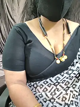 Snapshot of bhuvana555 chatting on February 23, 2026, 5:43 pm bhuvana555 online show from February 23, 2026, 5:43 pm