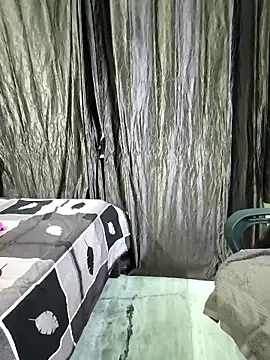 Snapshot of bhuvana555 chatting on March 25, 2026, 5:52 pm bhuvana555 online show from March 25, 2026, 5:52 pm