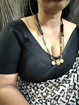 Snapshot of bhuvana555 chatting on April 11, 2026, 4:55 pm bhuvana555 online show from April 11, 2026, 4:55 pm