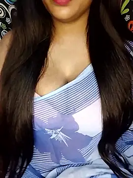 Snapshot of Sreya213 chatting on April 16, 2026, 9:39 pm Sreya213 online show from April 16, 2026, 9:39 pm
