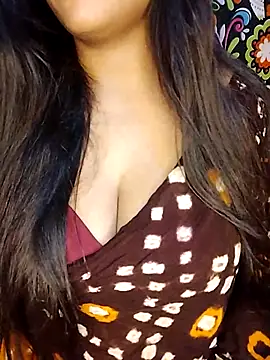 Snapshot of Sreya213 chatting on April 25, 2026, 6:16 pm Sreya213 online show from April 25, 2026, 6:16 pm