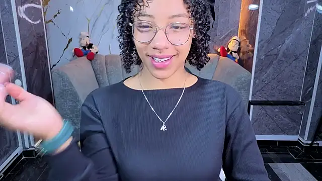 Violeth b online show from April 8, 2026, 1:00 pm