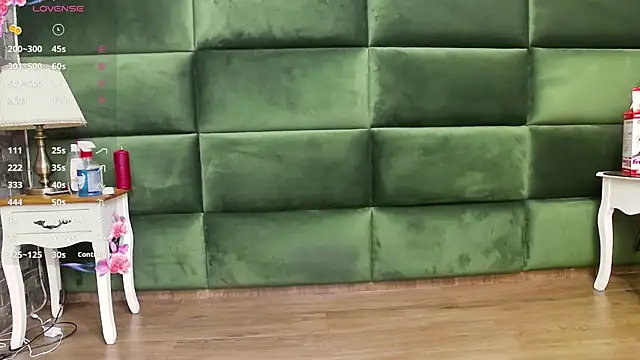 SelenSummer online show from November 3, 2025, 7:59 pm