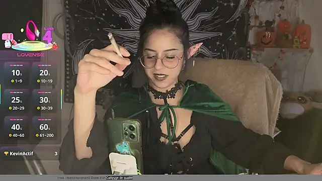 LisandreLaVenale online show from October 10, 2025, 10:31 pm