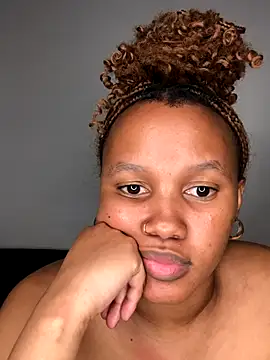 Snapshot of Sego_TeeTee chatting on October 11, 2025, 6:39 pm Sego TeeTee online show from October 11, 2025, 6:39 pm