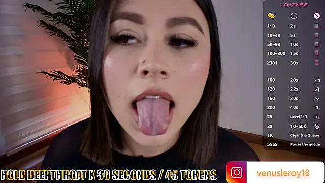 venusleroy  online show from December 28, 2024, 9:30 pm