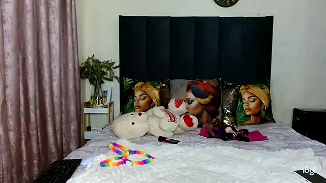 quenliyasa online show from December 14, 2025, 9:19 pm