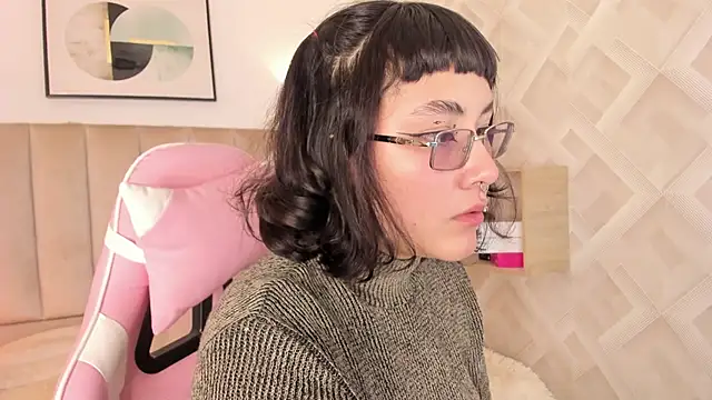 Haru Bonny online show from April 8, 2026, 8:20 pm