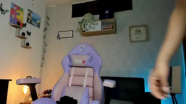 Alaia Love77 online show from February 7, 2026, 9:51 pm