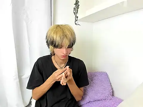 Snapshot of santy-kitty chatting on December 22, 2024, 5:12 am santy-kitty online show from December 22, 2024, 5:12 am