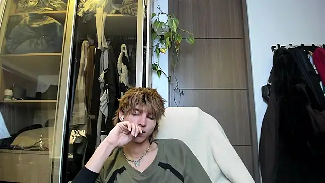 Snapshot of santy-kitty chatting on February 19, 2025, 3:17 am santy-kitty online show from February 19, 2025, 3:17 am