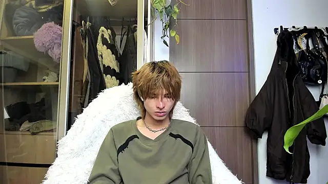 Snapshot of santy-kitty chatting on March 12, 2025, 2:20 am santy-kitty online show from March 12, 2025, 2:20 am