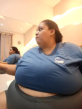 Snapshot of Alisson_am chatting on December 14, 2025, 11:15 am Alisson am online show from December 14, 2025, 11:15 am