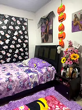 perlita05 online show from October 15, 2025, 11:49 pm