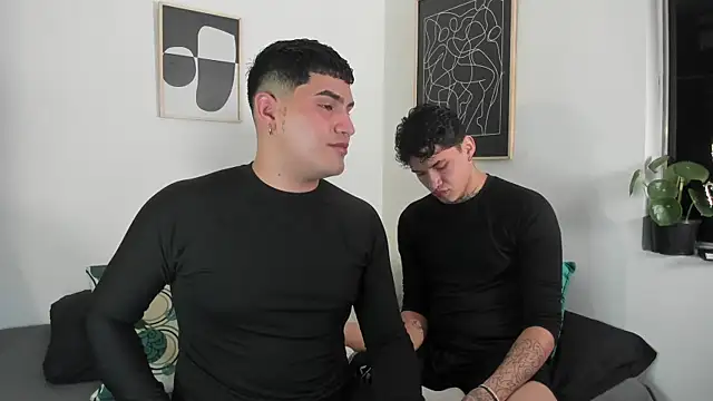 MatheoVelez online show from February 14, 2025, 4:37 am