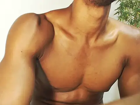 MAXIMO JHONS online show from October 2, 2025, 4:41 am