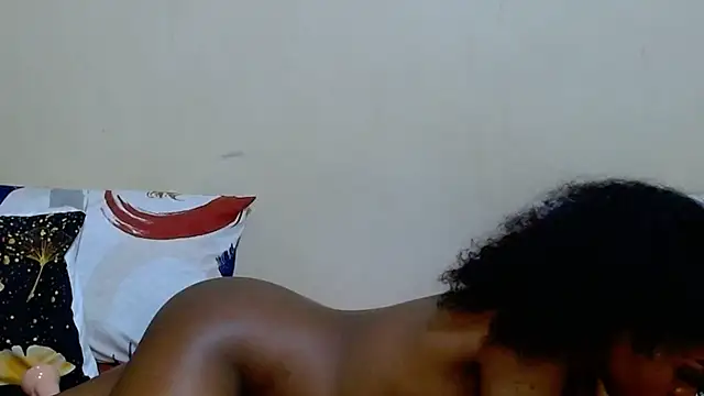 Snapshot of DiamondLuv29 chatting on February 17, 2026, 3:19 pm DiamondLuv29 online show from February 17, 2026, 3:19 pm