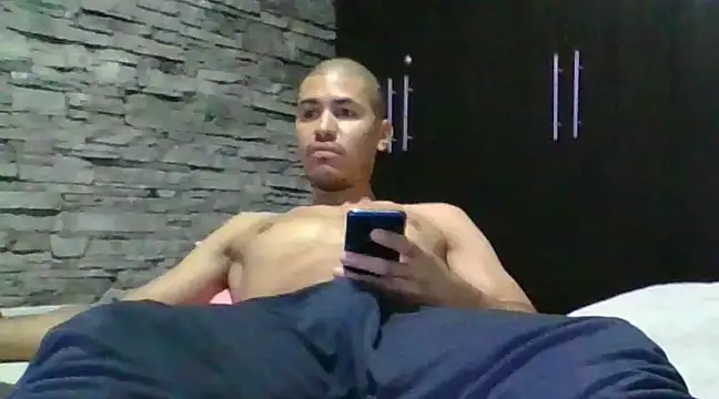 Snapshot of Sexylatin64 chatting on February 23, 2025, 10:17 am Sexylatin64 online show from February 23, 2025, 10:17 am