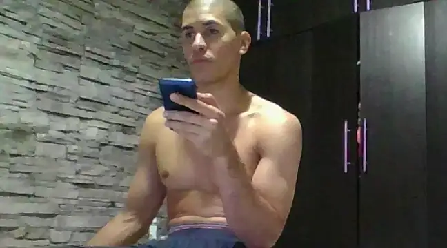 Snapshot of Sexylatin64 chatting on February 25, 2025, 2:14 am Sexylatin64 online show from February 25, 2025, 2:14 am