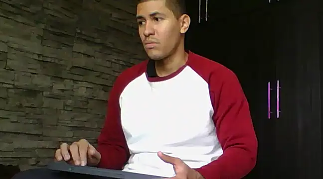 Snapshot of Sexylatin64 chatting on March 7, 2025, 3:07 pm Sexylatin64 online show from March 7, 2025, 3:07 pm